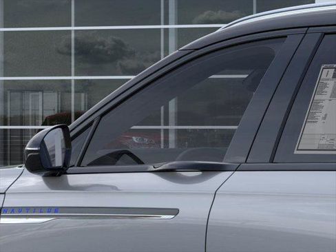 New 2026 Lincoln Nautilus Reserve image 20