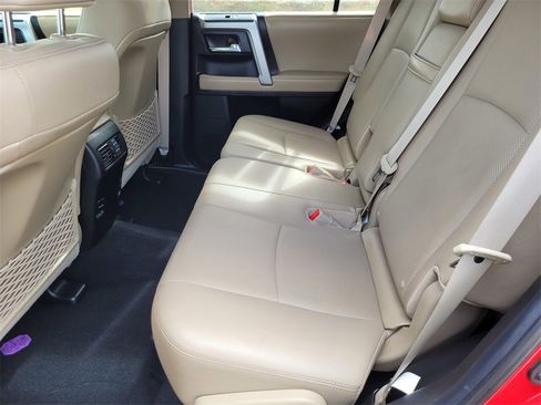 Used 2016 Toyota 4Runner Limited image 11