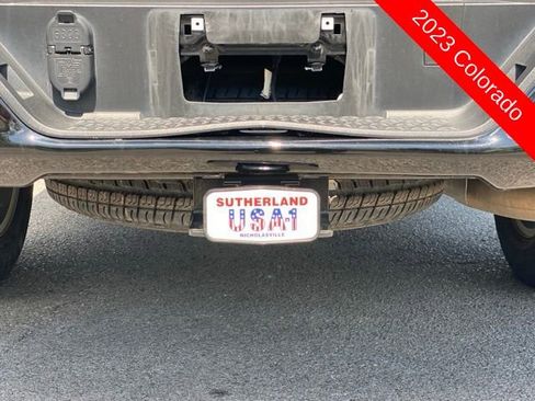 Used 2023 Chevrolet Colorado LT w/ LT Convenience Package AWD/4WD image 13