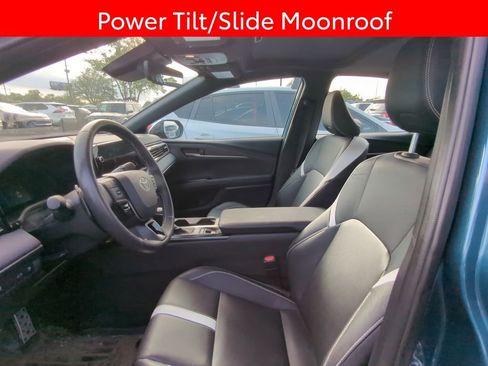Used 2025 Toyota Camry SE w/ Multimedia Upgrade Package AWD/4WD image 6