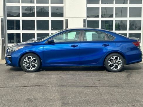 Used 2020 Kia Forte LXS FWD image 3