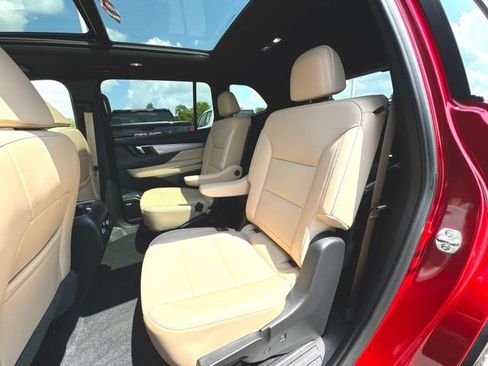 Used 2026 Buick Enclave Preferred w/ Power Package AWD/4WD image 26