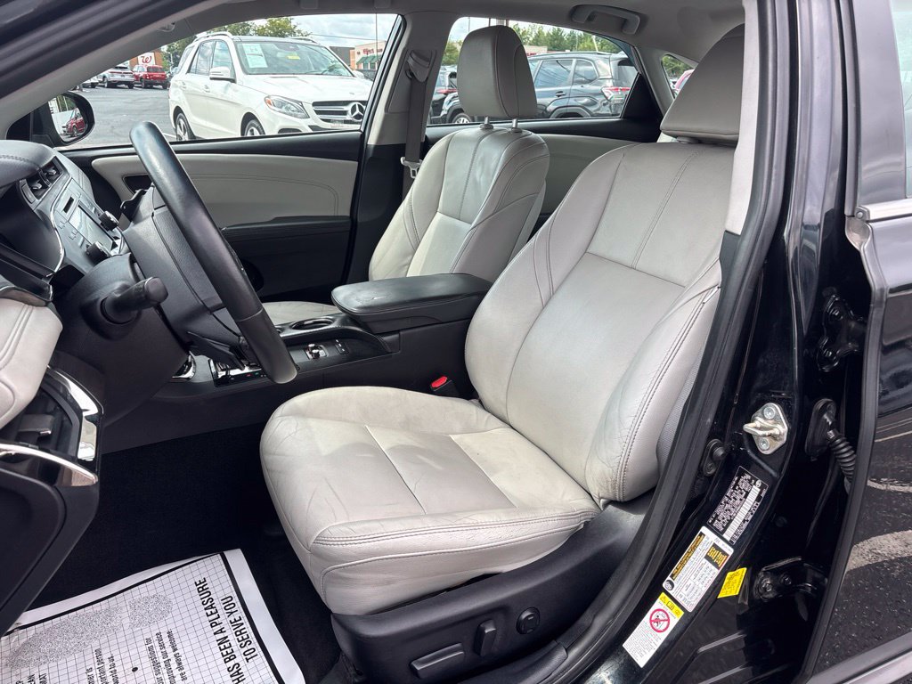 Used 2016 Toyota Avalon XLE Premium FWD image 19