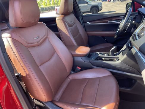 Used 2024 Cadillac XT5 Sportv w/ Technology Package AWD/4WD image 14