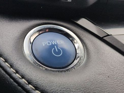 Certified 2017 Toyota RAV4 Limited image 18