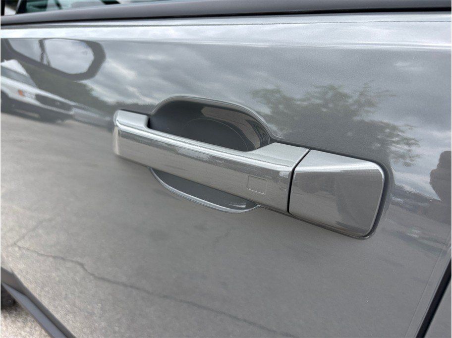 Used 2025 Hyundai Santa Fe SEL FWD image 18