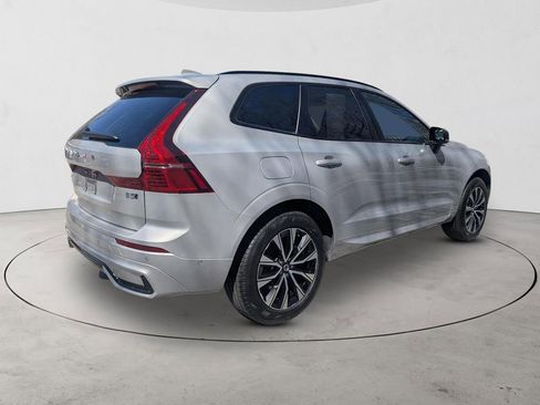 Certified 2025 Volvo XC60 B5 Plus AWD/4WD image 7