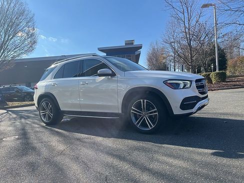 Used 2021 Mercedes-Benz GLE 350 4MATIC image 2