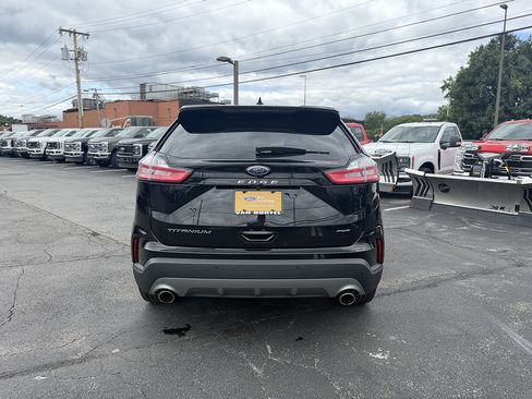 Certified 2022 Ford Edge Titanium AWD/4WD image 5
