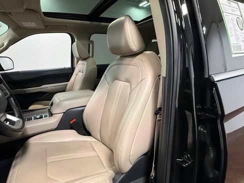 Used 2024 Ford Expedition Max Limited AWD/4WD image 59