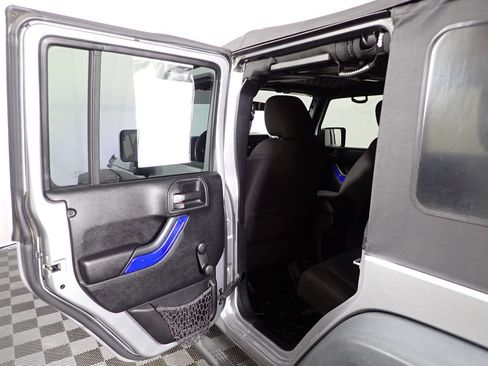 Used 2016 Jeep Wrangler Unlimited Sport AWD/4WD image 25