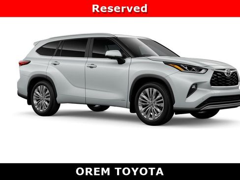 New 2026 Toyota Highlander Platinum image 14