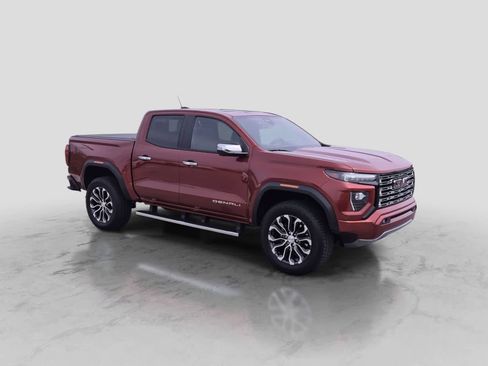 Used 2026 GMC Canyon Denali AWD/4WD image 2