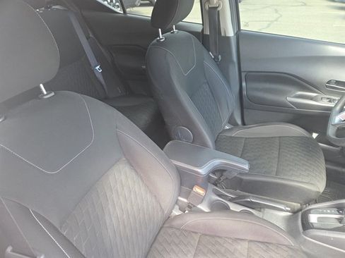 Used 2021 Nissan Kicks S FWD image 7