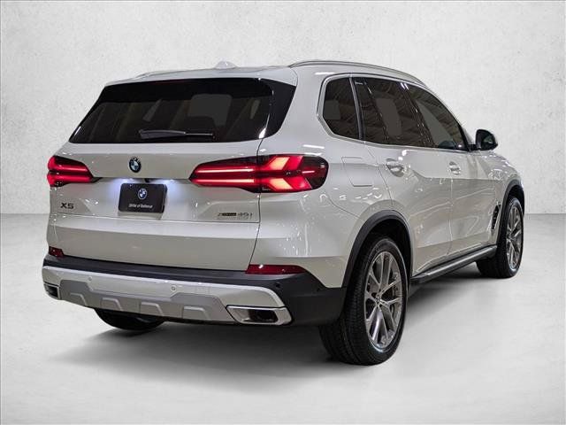 Used 2026 BMW X5 xDrive40i w/ Executive Package AWD/4WD image 2