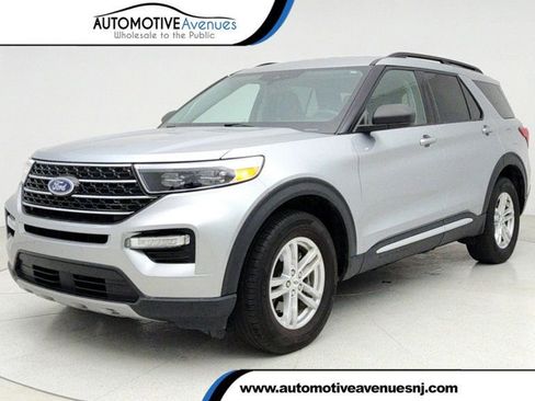 Used 2023 Ford Explorer XLT w/ Equipment Group 202A image 1