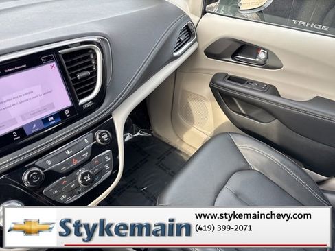 Used 2022 Chrysler Pacifica Touring-L image 51