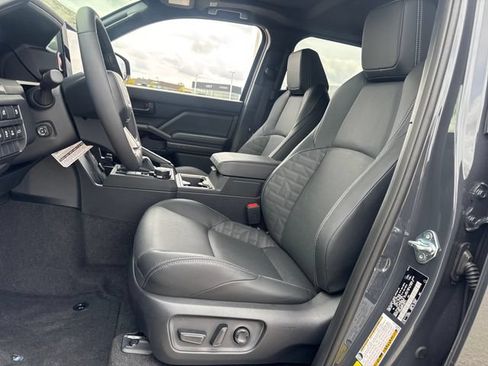 New 2026 Toyota 4Runner TRD Off-Road Premium AWD/4WD image 14