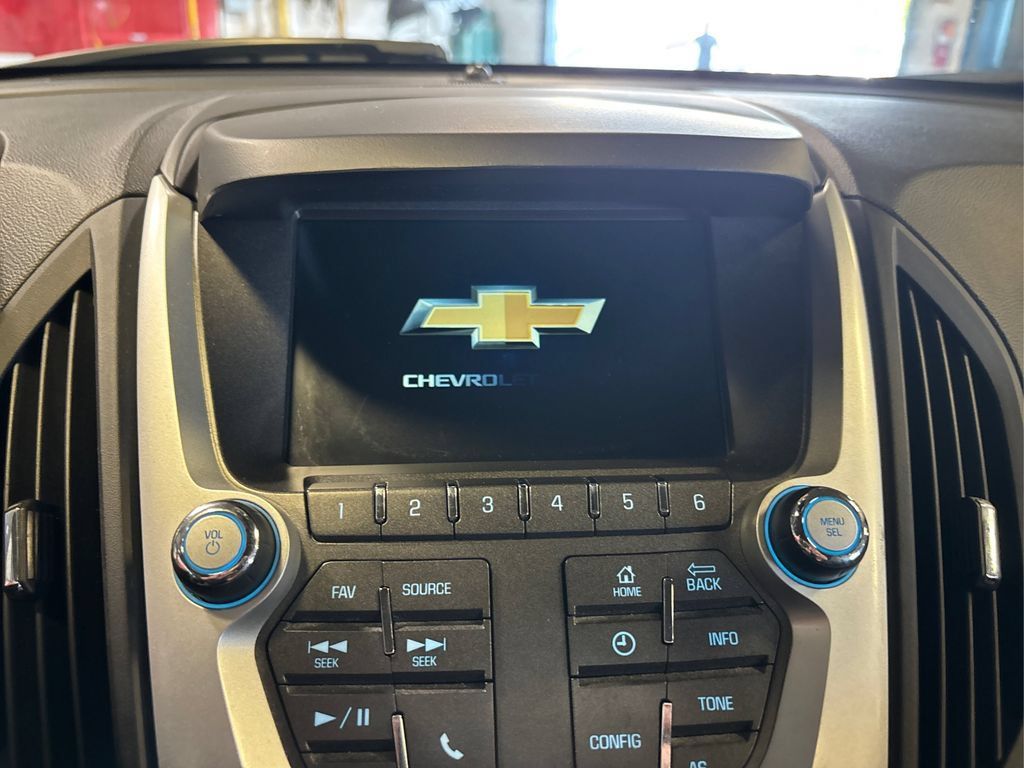 Used 2017 Chevrolet Equinox LT w/ Convenience Package AWD/4WD image 25