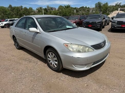 Used 2005 Toyota Camry LE FWD image 7