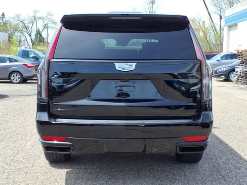 Used 2023 Cadillac Escalade Sport Platinum w/ LPO, ONYX Package AWD/4WD image 4
