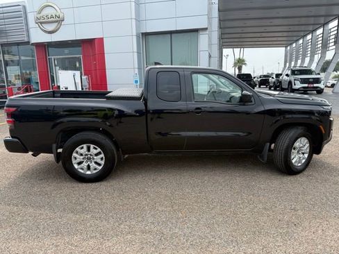 Certified 2023 Nissan Frontier SV w/ Technology Package RWD image 8