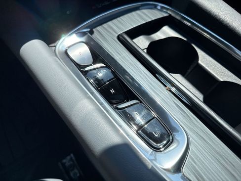 Certified 2023 Buick Enclave Essence w/ Experience Buick Package image 19