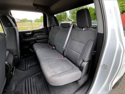 Used 2020 Chevrolet Silverado 1500 Custom w/ Custom Value Package image 13