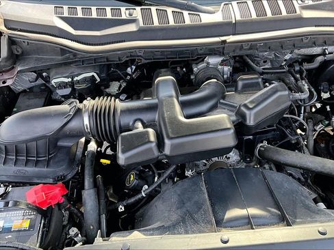 Used 2017 Ford F250 Lariat w/ Chrome Package image 28