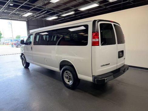 Used 2025 GMC Savana 3500 LT w/ LT Preferred Equipment Group RWD image 3