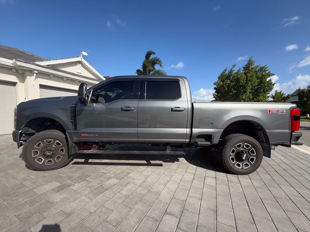 Used 2025 Ford F250 Platinum AWD/4WD image 1