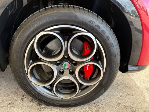 Used 2024 Alfa Romeo Tonale Ti w/ Premium Interior Package image 11