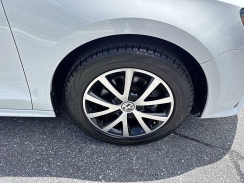 Used 2017 Volkswagen Jetta SE FWD image 60