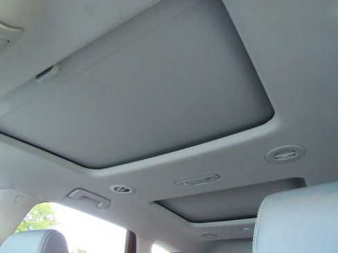 Used 2019 Buick Enclave Premium image 7