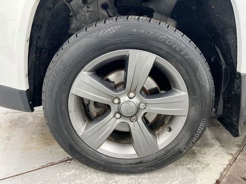 Used 2016 Jeep Compass Latitude FWD image 24
