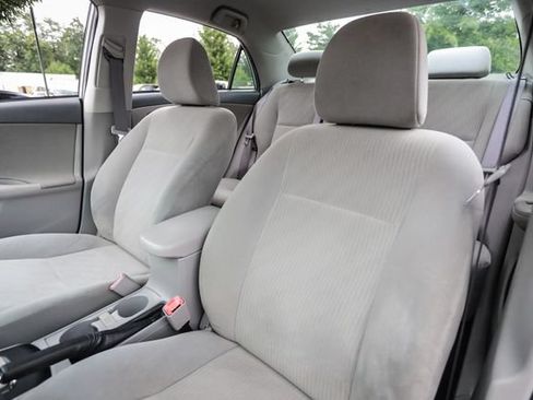 Used 2010 Toyota Corolla LE FWD image 37