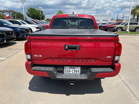 Used 2022 Toyota Tacoma SR AWD/4WD image 6