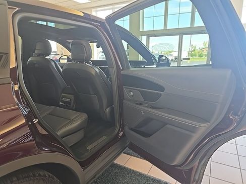Used 2025 Lincoln Nautilus Premier w/ Equipment Group 102A AWD/4WD image 39