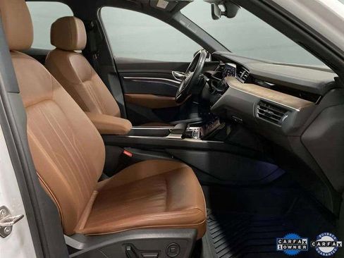 Used 2022 Audi e-tron Premium Plus w/ Premium Plus Package image 84