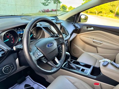 Used 2017 Ford Escape Titanium AWD/4WD image 17