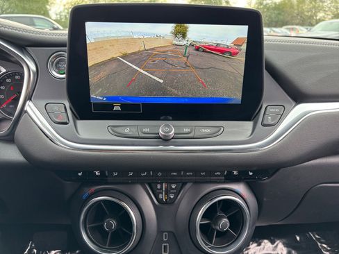 Used 2025 Chevrolet Blazer LT image 18