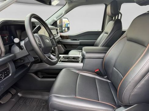 Used 2025 Ford F450 Lariat w/ FX4 Off-Road Package AWD/4WD image 10