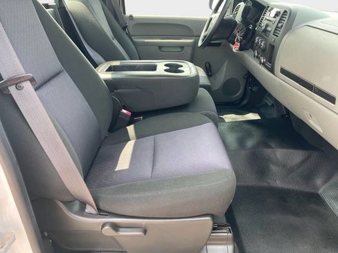 Used 2012 Chevrolet Silverado 1500 W/T image 8