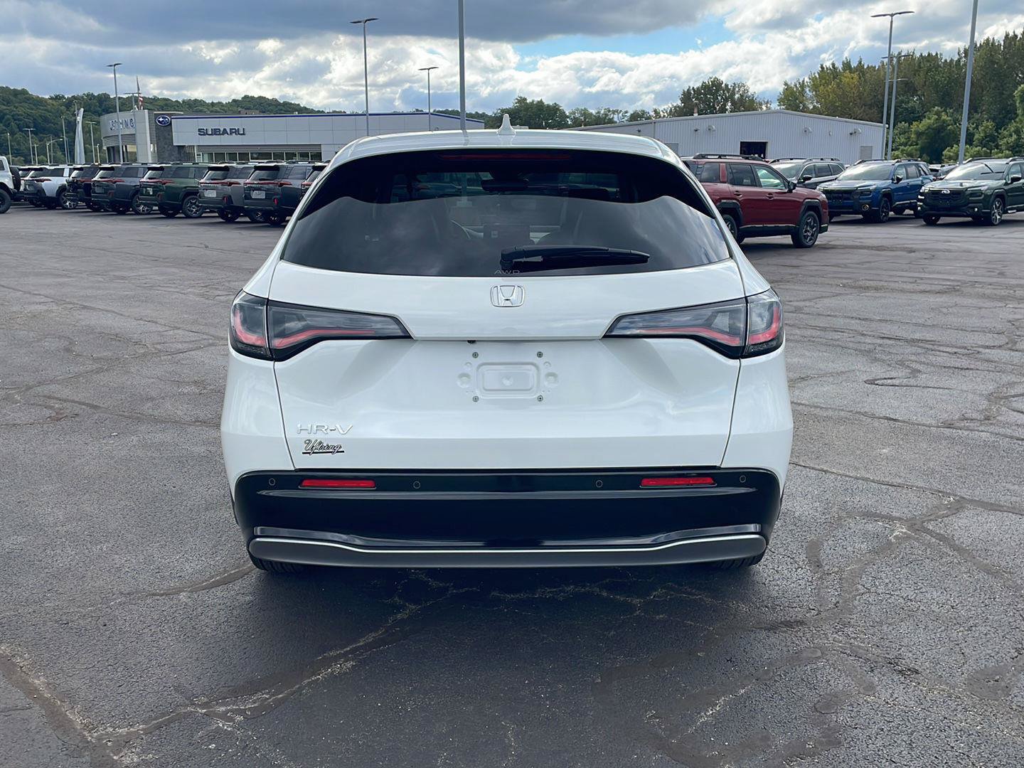 Used 2024 Honda HR-V EX-L image 4