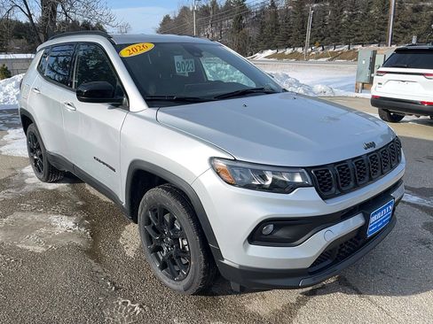 New 2026 Jeep Compass Latitude image 3