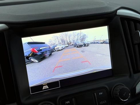 Used 2022 GMC Terrain SLT image 21