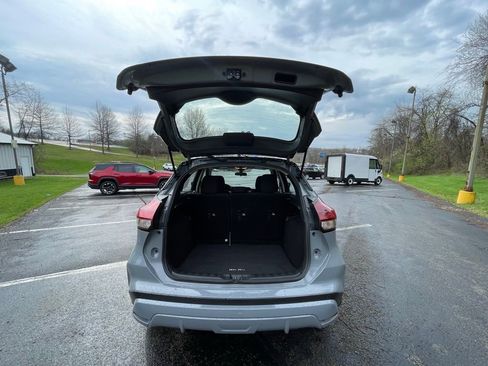 Used 2024 Nissan Kicks SV image 16