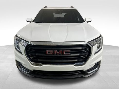 Used 2024 GMC Terrain SLE w/ Driver Convenience Package AWD/4WD image 9