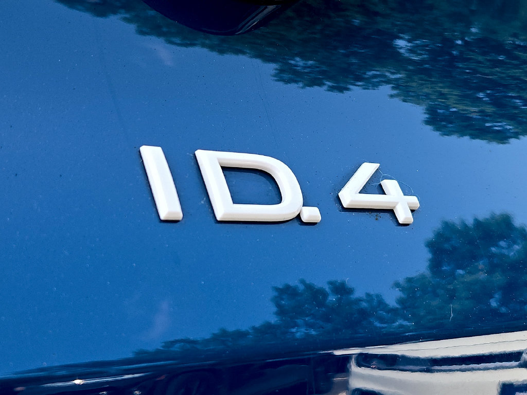 Certified 2025 Volkswagen ID.4 Pro AWD/4WD image 31