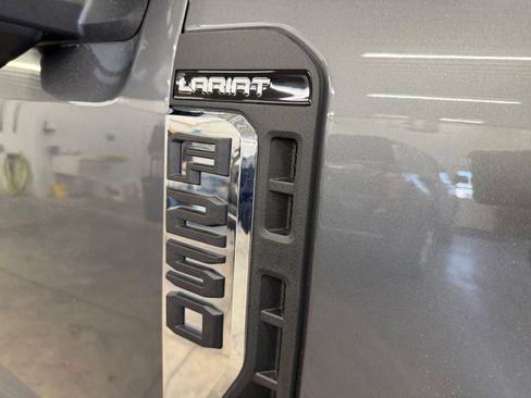 Used 2024 Ford F250 Lariat w/ FX4 Off-Road Package AWD/4WD image 34